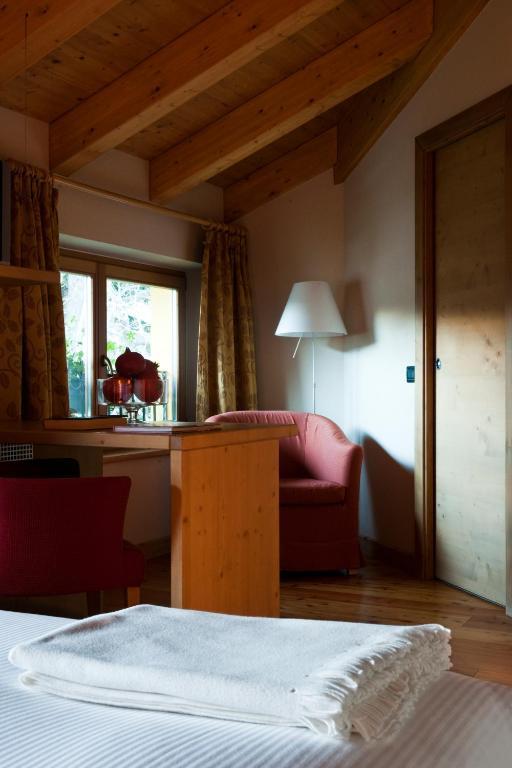 Hotel Meuble Sertorelli Reit Bormio Habitación foto