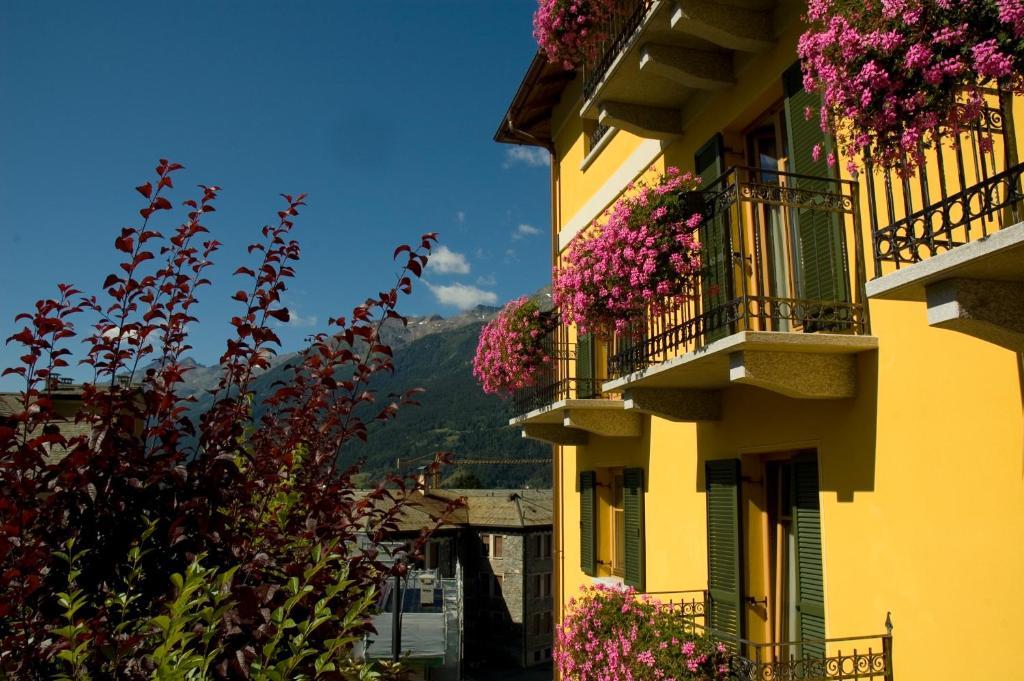 Hotel Meuble Sertorelli Reit Bormio Exterior foto